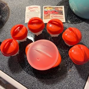 Egglettes Egg Cups 6 + Microwave Cooker